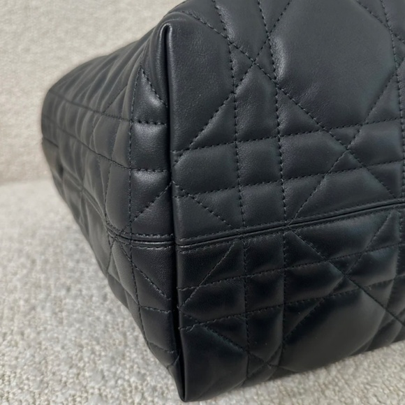 Authentic DIOR Medium Dior Toujours Bag Black Macrocannage Calfskin - Picture 14 of 14